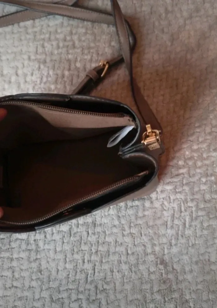 Sac en simili cuir taupe - photo numéro 4