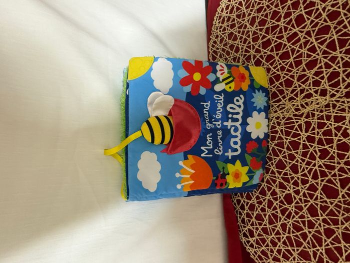 Mon grand livre d'éveil tactile - Mon chemin des chatouilles - photo numéro 3