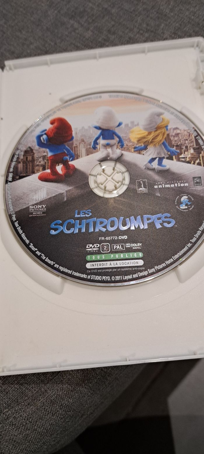 Dvd les schtroumpfs - photo numéro 2
