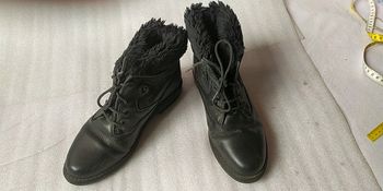Chaussures montantes en cuir P38