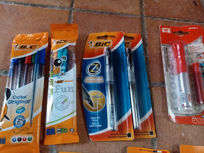 Lot fournitures scolaire adolescent - photo numéro 3