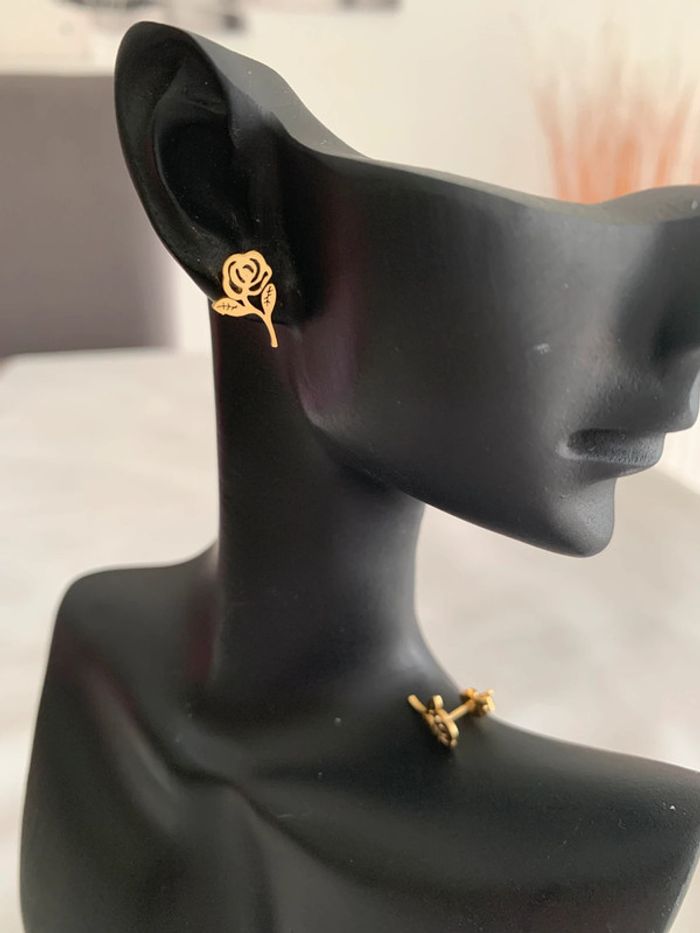 Boucles d’oreilles fleur rose en acier inoxydable doré