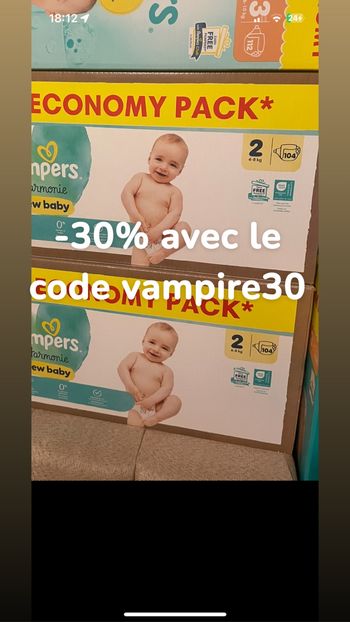 Deux paquets de couches Pampers taille 2