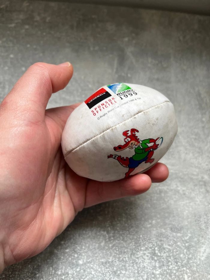 Mini ballon de rugby - photo numéro 2