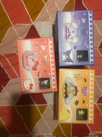 Lot 3 figurines kandyland hello kitty kuromi et pompompurin neuves et emballées