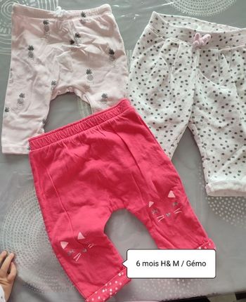 6mois , lot 3 pantalons
