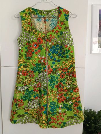 Magnifique mini robe vintage verte à fleurs fermeture éclair