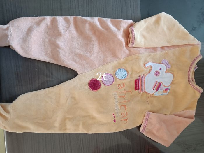 Lot vêtements fille 6 mois - photo numéro 2