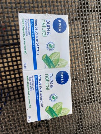 Lot de deux. Soins de jours, hydratant neuf Nivea.