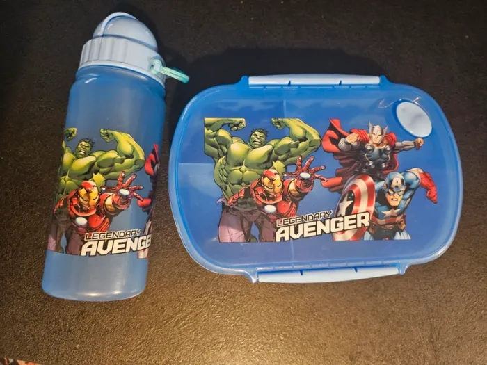 Boîte à goûter et gourde Avengers