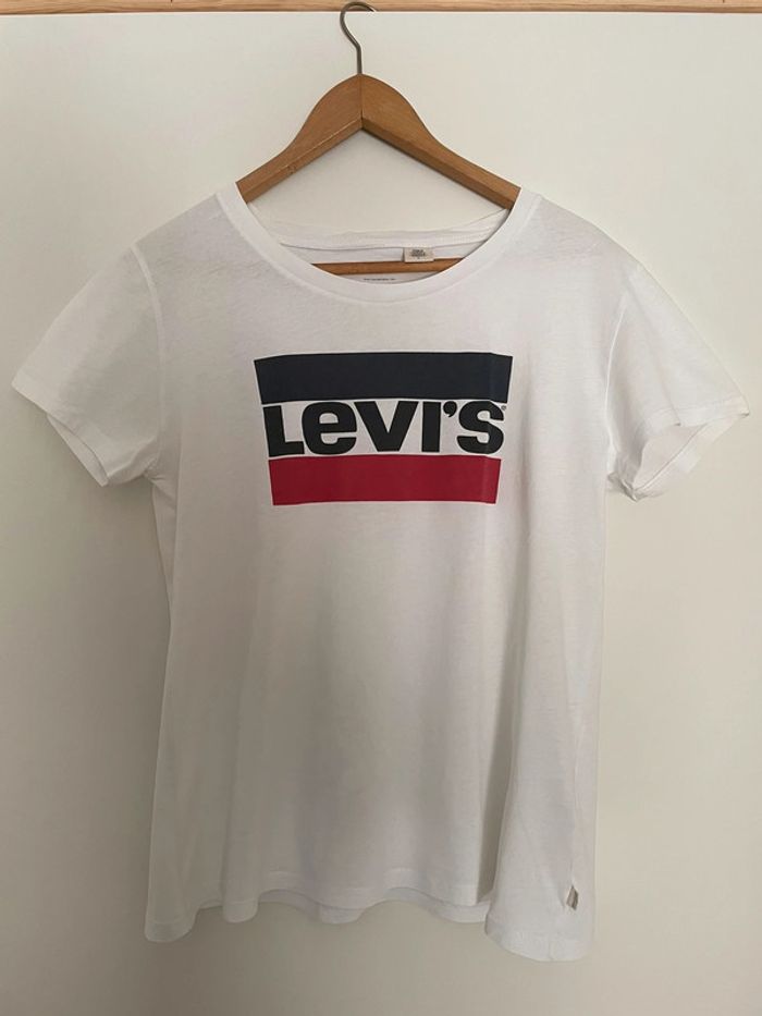 T-shirt Levis