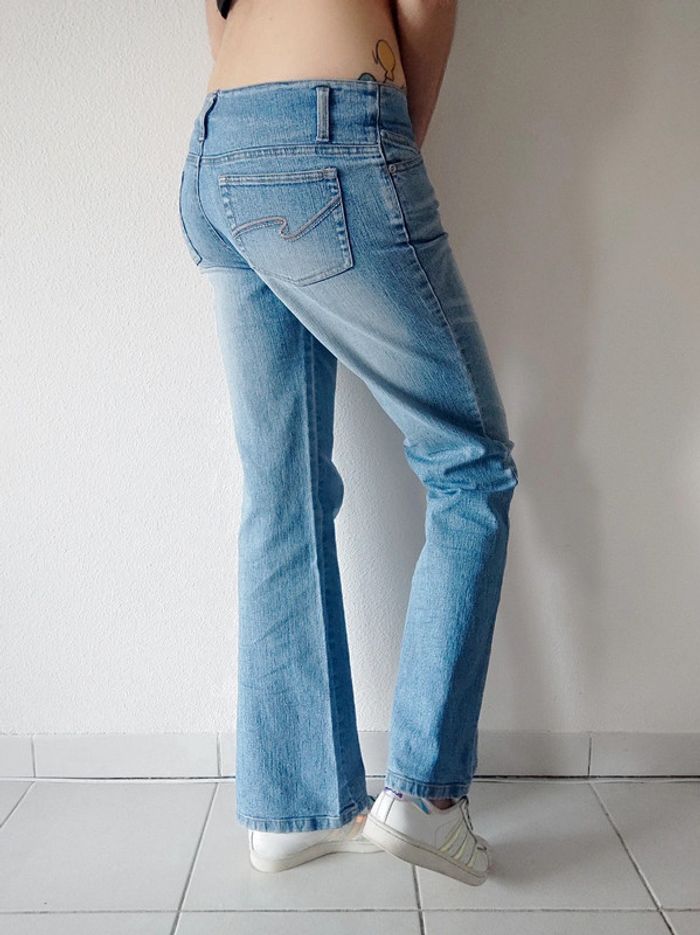 Pantalon Jean Mom évasé patte d'eph bleu clair y2k / Naf Naf - 38/M - photo numéro 7