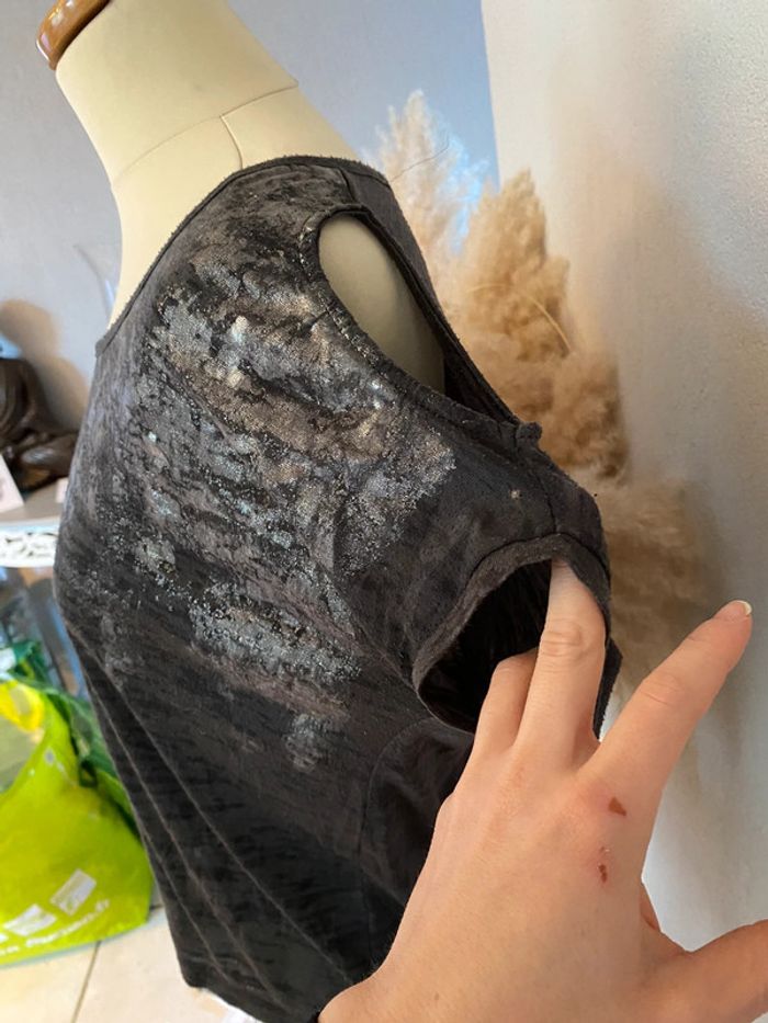 Tee-shirt taille s - photo numéro 2