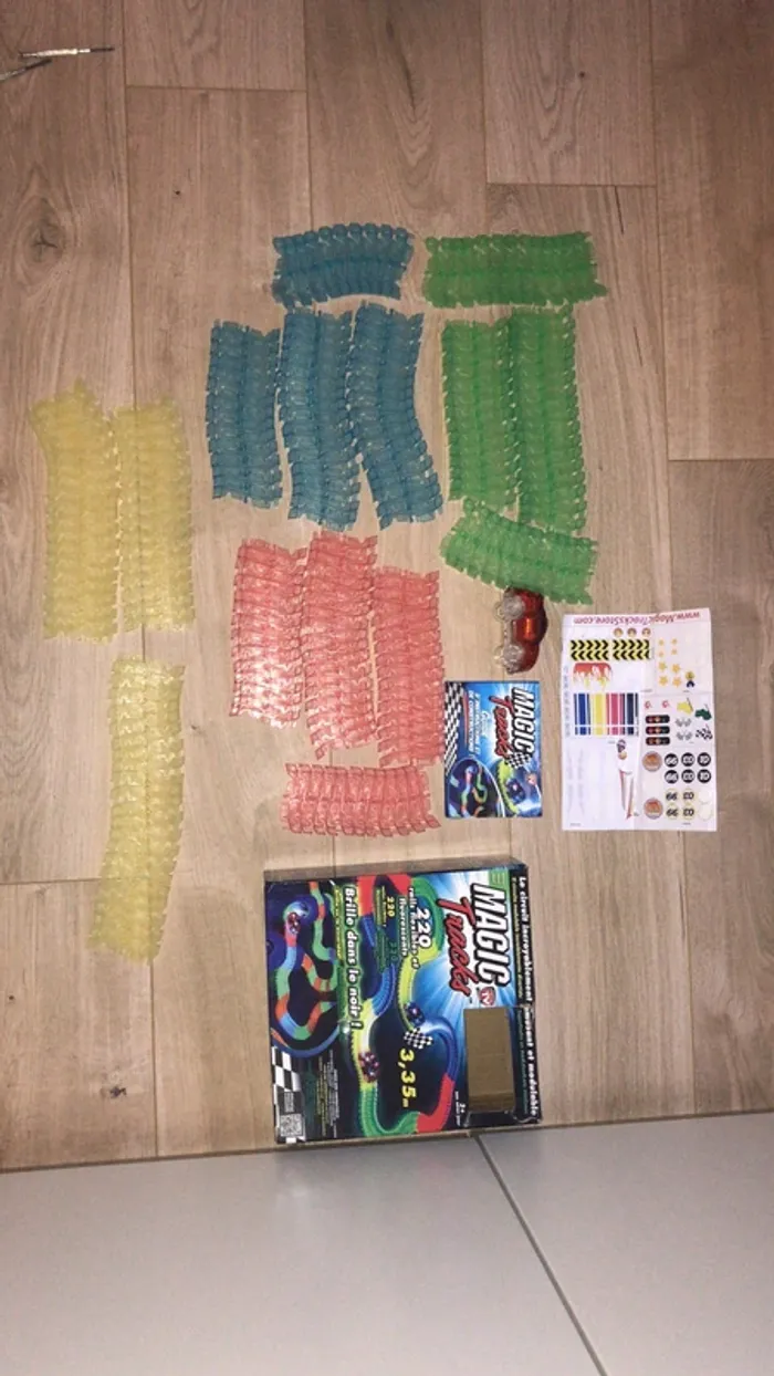 Circuit magic trucks avec 1 voiture - photo numéro 2
