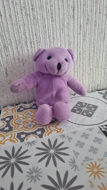 Peluche ours violet