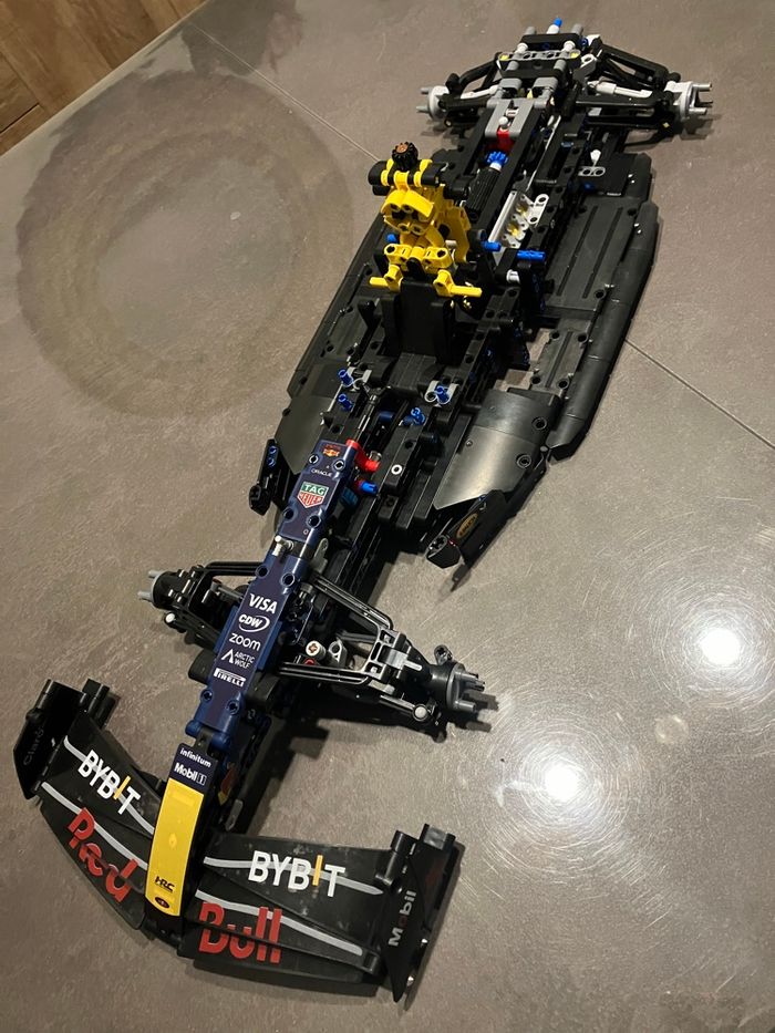 Red bull  f1 lego neuf pas déballé - photo numéro 4