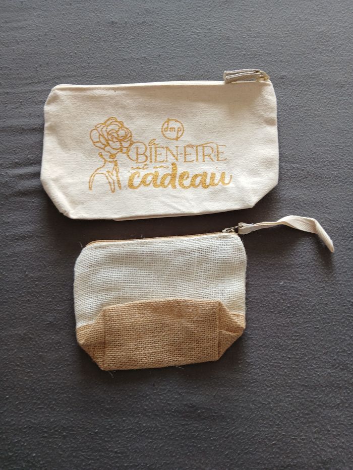 2 pochettes