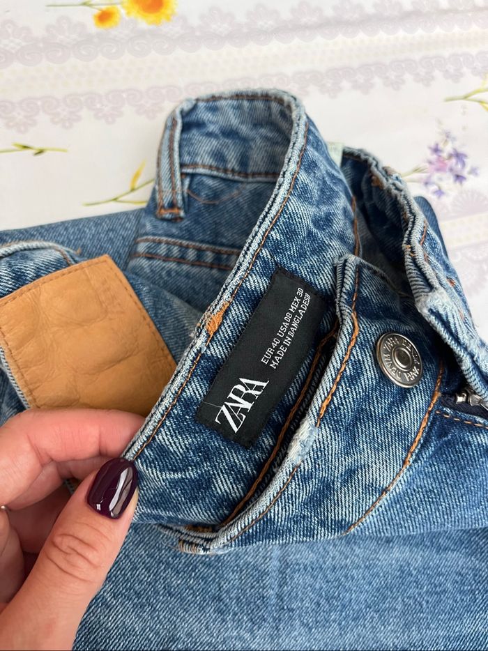 Zara - Jean bleu troué style destroy boyfriend mom - photo numéro 3