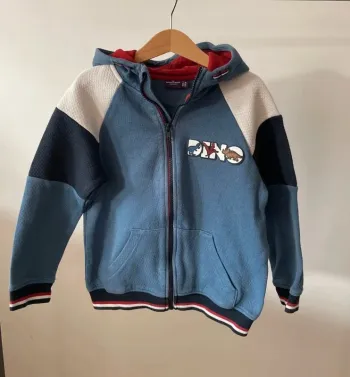 Gilet zipé marque sergent Major taille 8 ans