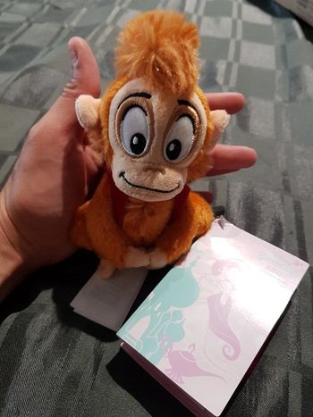 Peluche aimanté Abu Disney