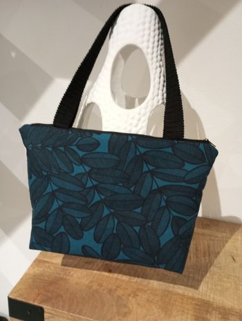Sac à main bleu canard et noir