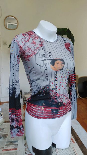 Top en mesh semi transparent à motif vintage longsleeve