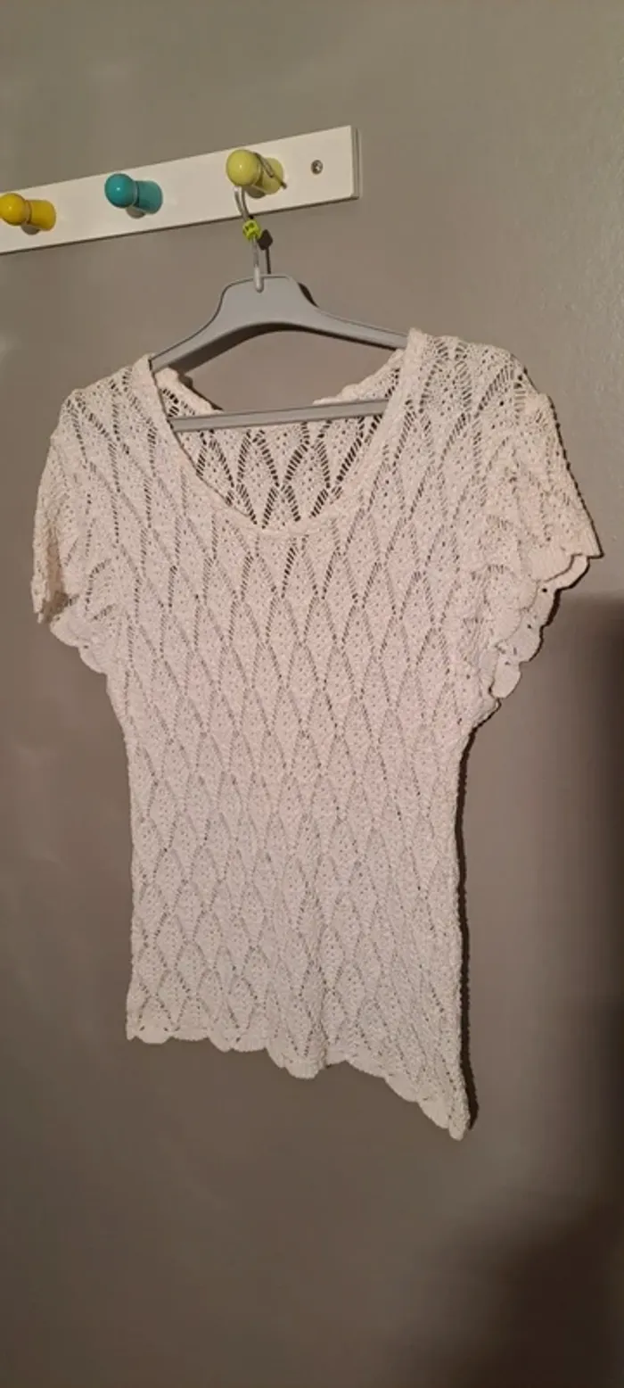 Débardeur blanc en dentelle - sans marque - Taille 36 - Bon état. - photo numéro 2