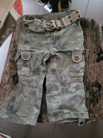 Pantalon avec ceinture kidkanai 12 mois