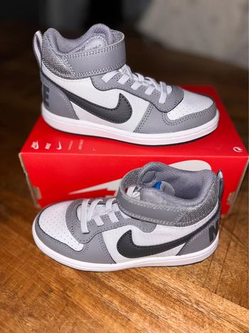 Baskets Nike P.27,5 Neuves unisex