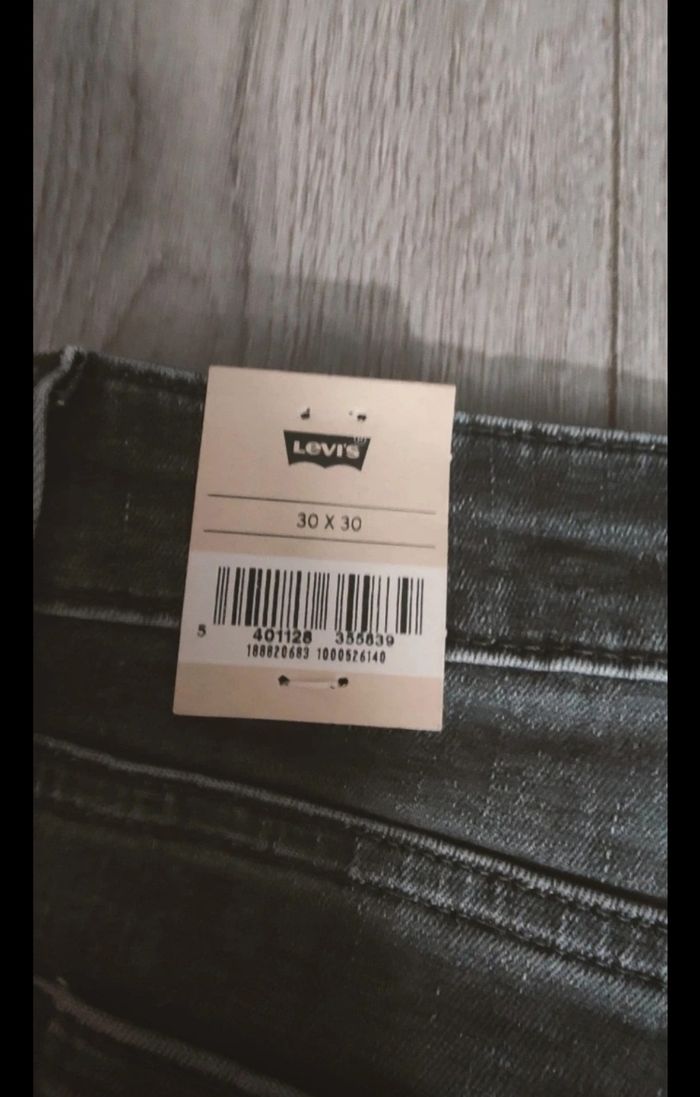 Jean Levi's femme en 40 neuf - photo numéro 6