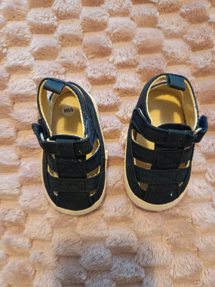 Sandale bébé Kiabi 6/9m neuve - photo numéro 2