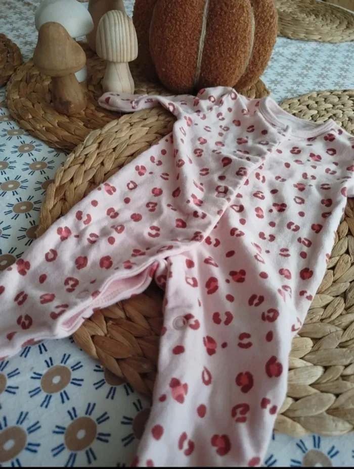 Pyjama 1 mois - photo numéro 2