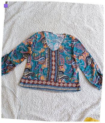 Haut bohème multicolore à motifs paisley – style vintage, hippie, casual chic