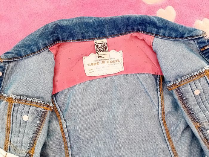Veste en jeans Tape à l'Oeil taille 5 ans en très bon état - photo numéro 4