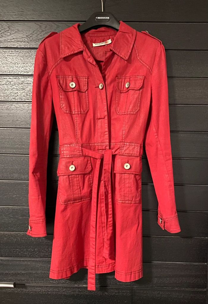 Manteau rouge - photo numéro 3