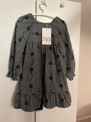 Zara robe grise broderie fleur Neuf 2 3 ans