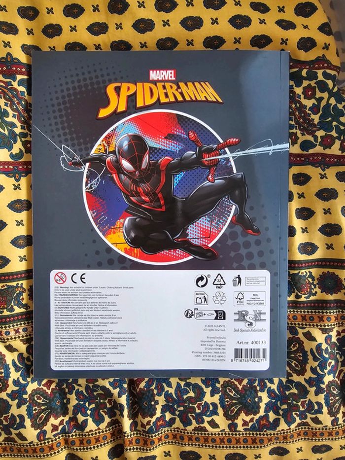 Cahier de coloriage +stickers spiderman marvel disney - photo numéro 2