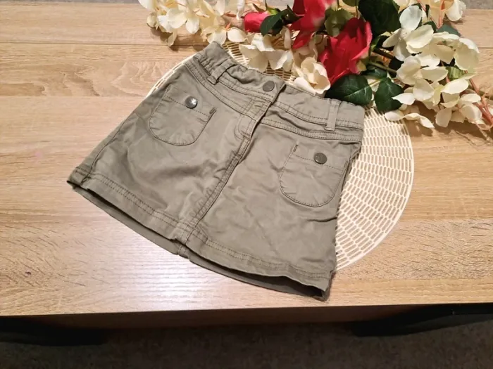 Jupe, taille 6 ans, marque tape à l'œil