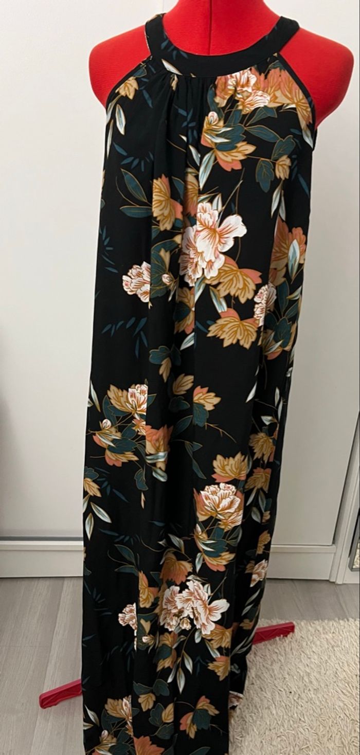 Robe longue noire fleurie emmanchures américaines Miss Sara - photo numéro 4