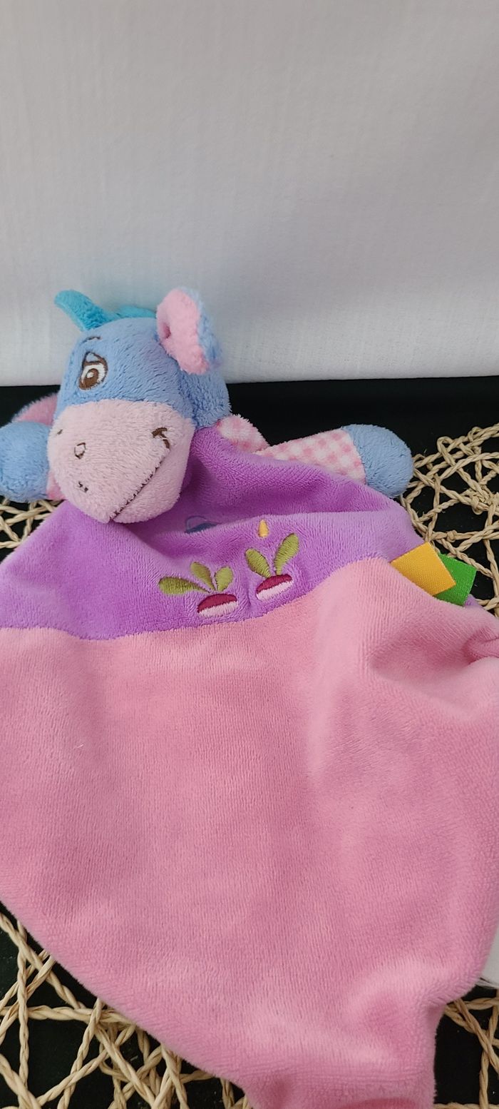 DISNEY DOUDOU ANE BOURRIQUET PLAT VIOLET ROSE JARDINIER - photo numéro 3