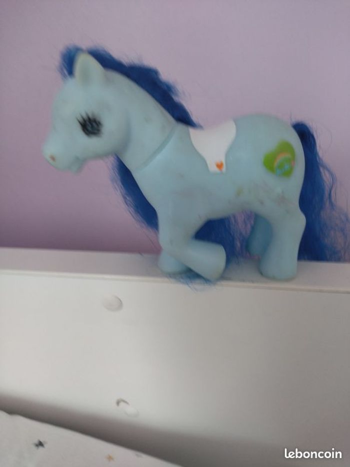 petit poney bleu