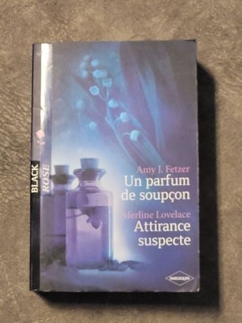 Un Parfum De Soupcon+Attirance Suspecte Par Amy-J Fetzer