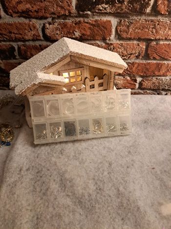 Lot de breloques et cabochon en verre