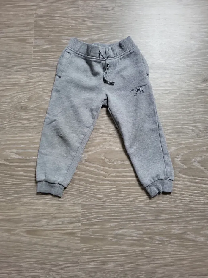 Lot 2 joggings - photo numéro 5