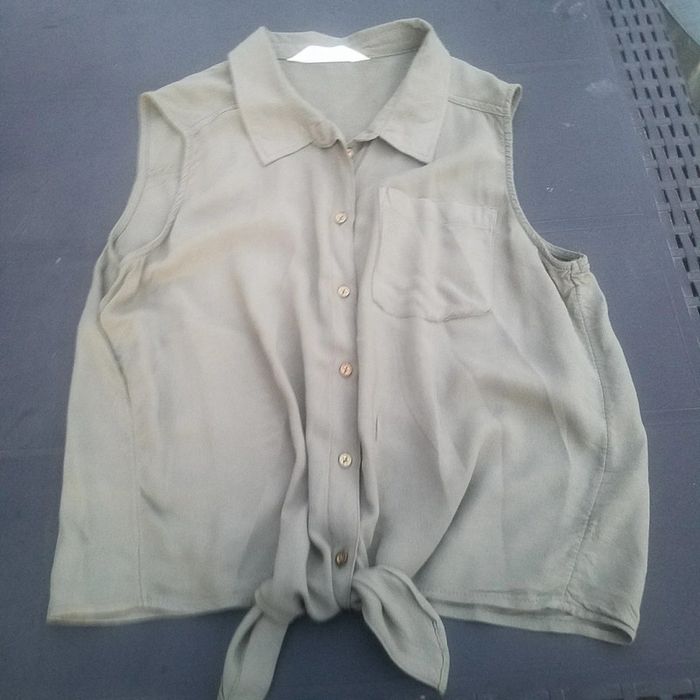 chemise kaki 14/16 ans