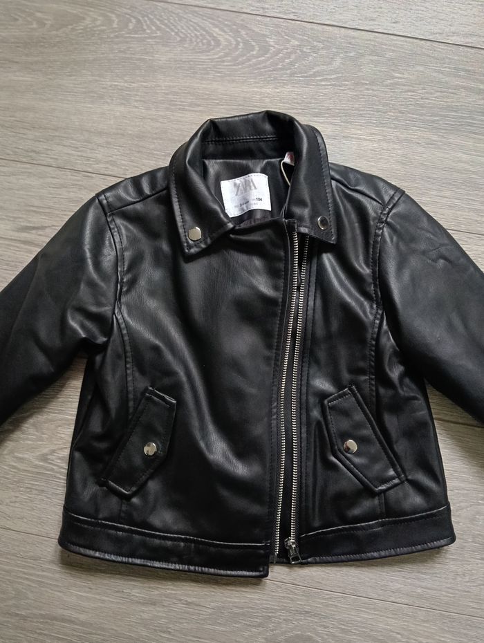 Veste noire similicuir Zara - photo numéro 3