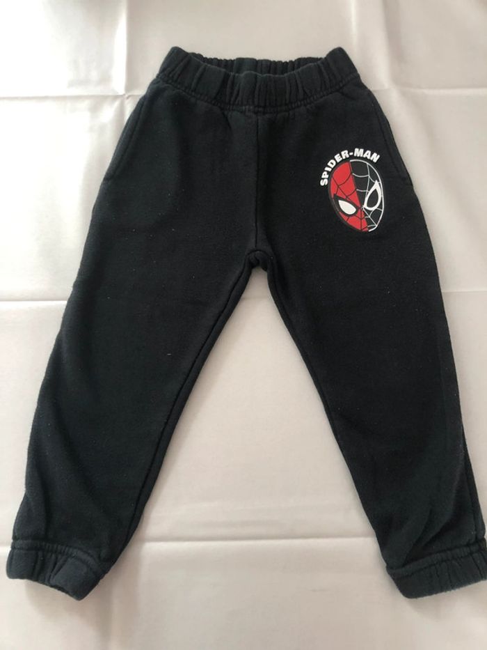 Lot de vêtements Spiderman 3/4 ans - photo numéro 7