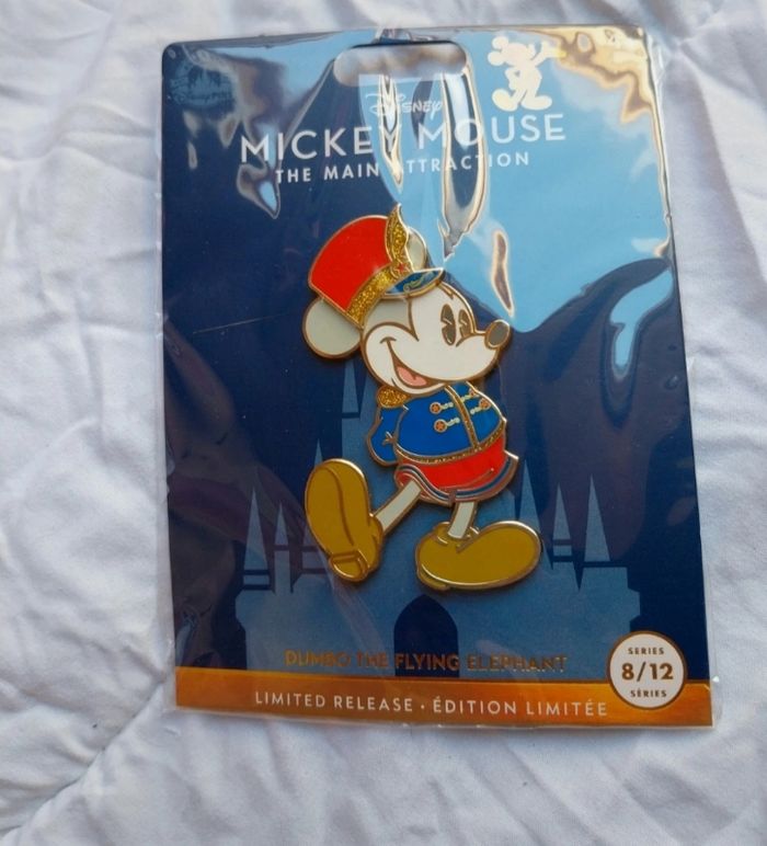 Pins Disney mickey the main attraction