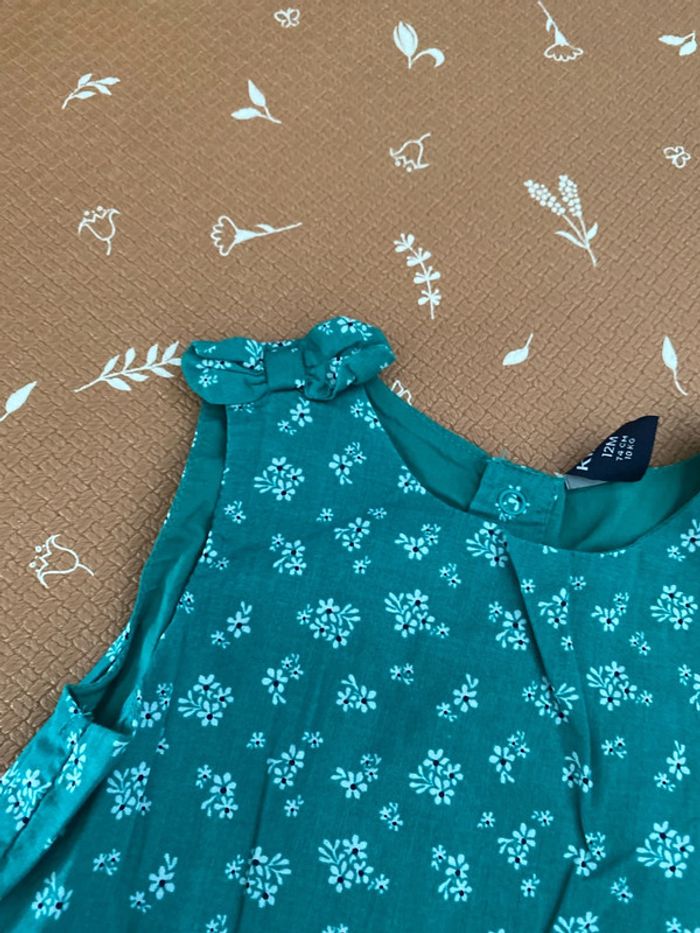 Robe 12 mois - fleurs vertes - photo numéro 2