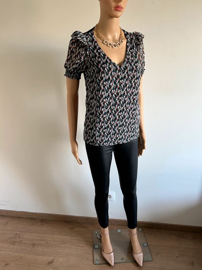 Blouse noire et imprimée Naf Naf taille XS jamais portée - photo numéro 4
